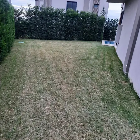 Apartment With Private Pool For Daily Rent In Istanbul Buyukcekmece