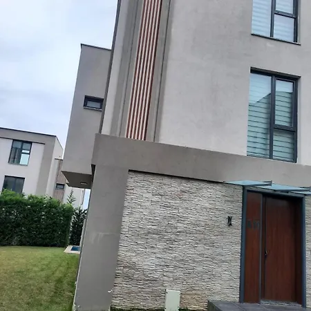 Apartmán With Private Pool For Daily Rent In Istanbul