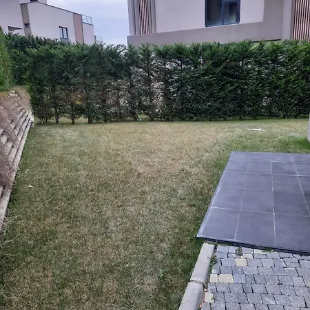 With Private Pool For Daily Rent In Istanbul * Buyukcekmece